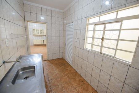 Casa para alugar com 250m², 3 quartos e 3 vagas Casa para alugar com 250m², 3 quartos e 3 vagasCozinha