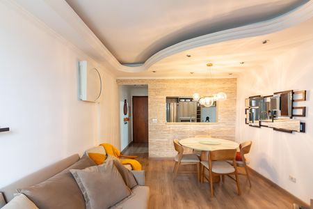 Apartamento para alugar com 76m², 3 quartos e 2 vagas Apartamento para alugar com 76m², 3 quartos e 2 vagasSala