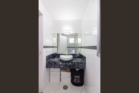 Apartamento para alugar com 76m², 3 quartos e 2 vagas Apartamento para alugar com 76m², 3 quartos e 2 vagasBanheiro 1