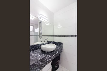 Apartamento para alugar com 76m², 3 quartos e 2 vagas Apartamento para alugar com 76m², 3 quartos e 2 vagasBanheiro 1