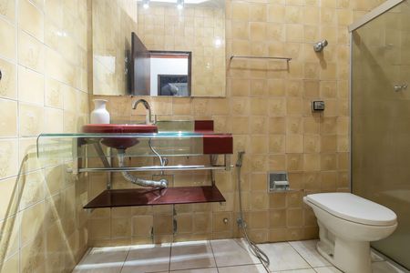 Casa para alugar com 220m², 2 quartos e 2 vagas Casa para alugar com 220m², 2 quartos e 2 vagasBanheiro