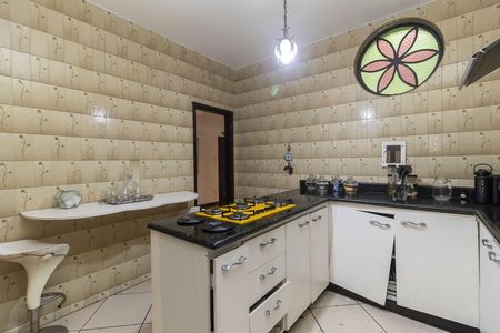 Casa para alugar com 220m², 2 quartos e 2 vagas Casa para alugar com 220m², 2 quartos e 2 vagasCozinha