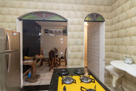 Casa para alugar com 220m², 2 quartos e 2 vagas Casa para alugar com 220m², 2 quartos e 2 vagasCozinha