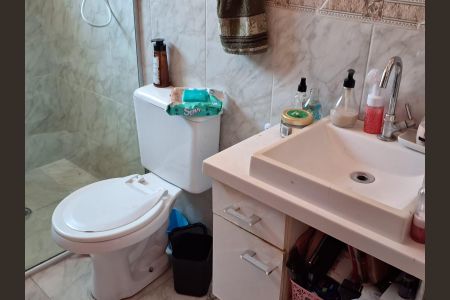 Casa à venda com 250m², 3 quartos e 1 vaga Casa à venda com 250m², 3 quartos e 1 vagaBanheiro