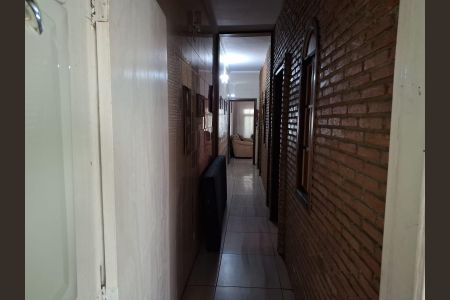 Casa à venda com 250m², 3 quartos e 1 vaga Casa à venda com 250m², 3 quartos e 1 vagaCorredor