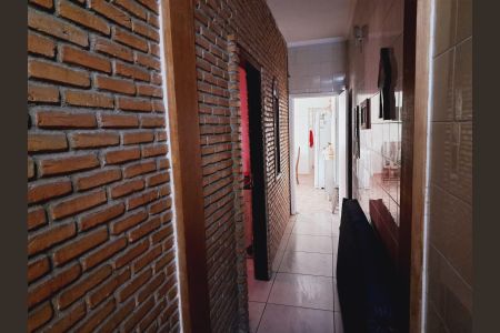 Casa à venda com 250m², 3 quartos e 1 vaga Casa à venda com 250m², 3 quartos e 1 vagaCorredor