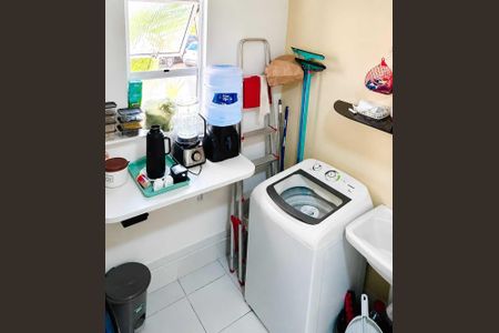 Área de serviço de apartamento para alugar com 2 quartos, 55m² em São Marcos, Salvador