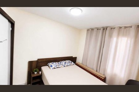Quarto de apartamento para alugar com 2 quartos, 55m² em São Marcos, Salvador
