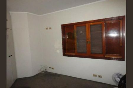 Casa à venda com 4 quartos, 240m² em Jardim dos Prados, São Paulo