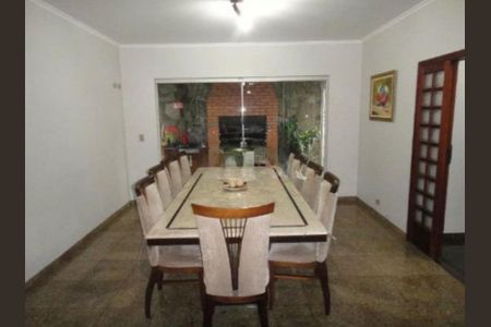 Casa à venda com 4 quartos, 240m² em Jardim dos Prados, São Paulo
