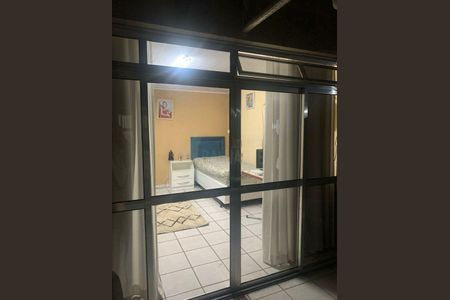 Casa à venda com 73m², 2 quartos e 1 vaga