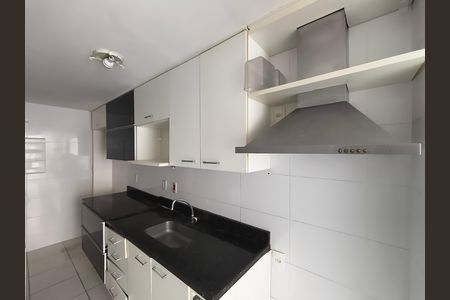 Apartamento à venda com 77m², 2 quartos e 1 vaga