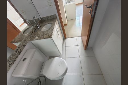 Apartamento à venda com 77m², 2 quartos e 1 vaga