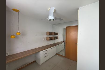 Apartamento à venda com 77m², 2 quartos e 1 vaga
