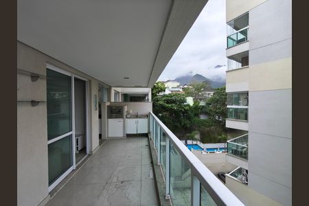 Apartamento à venda com 77m², 2 quartos e 1 vaga