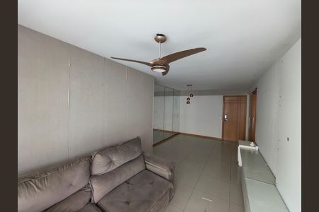 Apartamento à venda com 77m², 2 quartos e 1 vaga