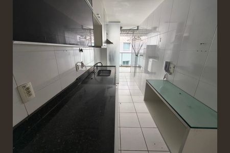 Apartamento à venda com 77m², 2 quartos e 1 vaga