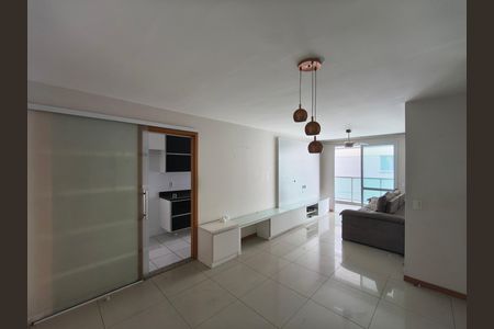 Apartamento à venda com 77m², 2 quartos e 1 vaga