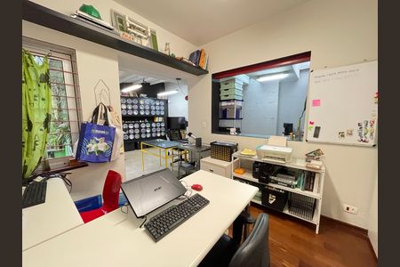 Casa para alugar com 220m², 4 quartos e 2 vagas Casa para alugar com 220m², 4 quartos e 2 vagasEscritório