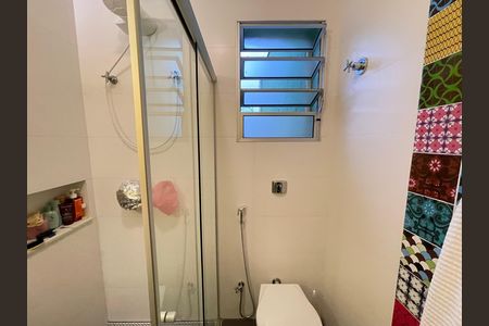 Casa para alugar com 220m², 4 quartos e 2 vagas Casa para alugar com 220m², 4 quartos e 2 vagasBanheiro social