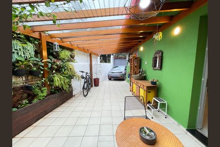 Casa para alugar com 220m², 4 quartos e 2 vagas Casa para alugar com 220m², 4 quartos e 2 vagasGaragem