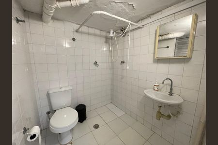 Casa para alugar com 220m², 4 quartos e 2 vagas Casa para alugar com 220m², 4 quartos e 2 vagasBanheiro 4
