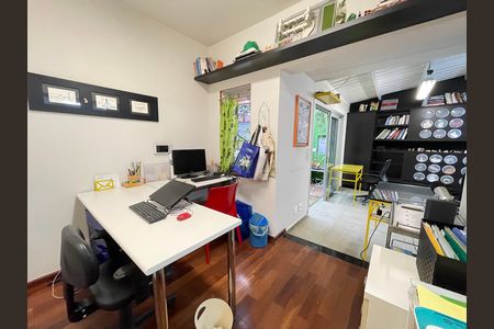 Casa para alugar com 220m², 4 quartos e 2 vagas Casa para alugar com 220m², 4 quartos e 2 vagasEscritório