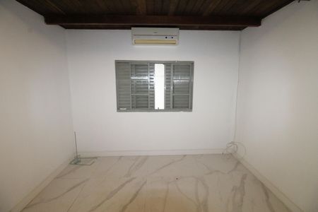 Casa para alugar com 150m², 3 quartos e 2 vagasSuíte