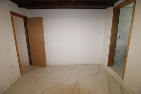 Casa para alugar com 150m², 3 quartos e 2 vagasSuíte