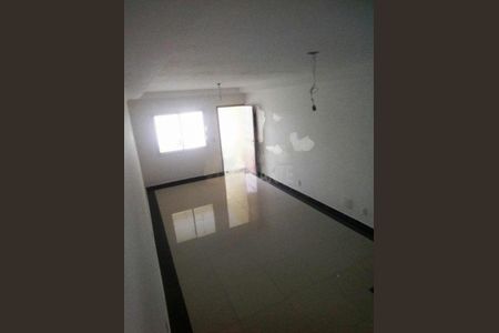 Casa à venda com 3 quartos, 89m² em Jardim Sabara, São Paulo