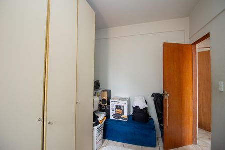 Quarto 2 de apartamento à venda com 3 quartos, 52m² em Urca, Contagem