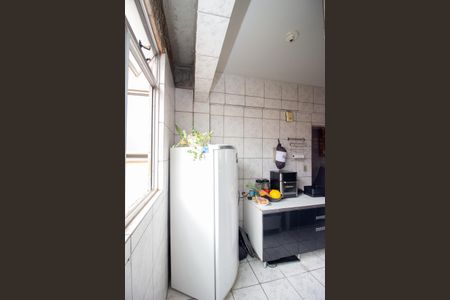 Apartamento à venda com 52m², 3 quartos e 1 vaga Apartamento à venda com 52m², 3 quartos e 1 vagaCozinha e Área de Serviço