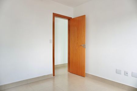 Apartamento à venda com 59m², 2 quartos e 2 vagas Apartamento à venda com 59m², 2 quartos e 2 vagasSuíte