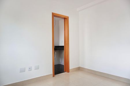 Apartamento à venda com 59m², 2 quartos e 2 vagas Apartamento à venda com 59m², 2 quartos e 2 vagasSuíte