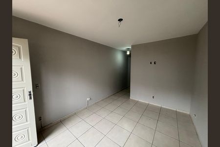 Sala de casa para alugar com 2 quartos, 75m² em Jardim Marilu, Cotia