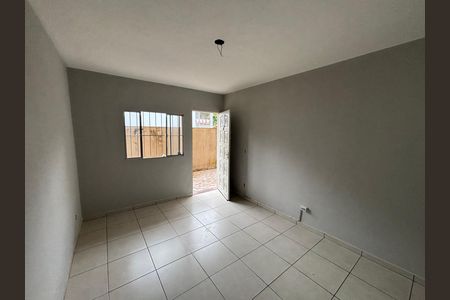 Sala de casa para alugar com 2 quartos, 75m² em Jardim Marilu, Cotia