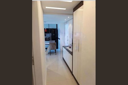 Apartamento à venda com 2 quartos, 700m² em Jardim Santa Teresinha, São Paulo