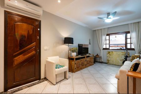Casa à venda com 3 quartos, 128m² em Jardim Santa Cruz (Campo Grande), São Paulo