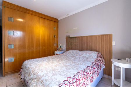 Casa à venda com 3 quartos, 128m² em Jardim Santa Cruz (Campo Grande), São Paulo