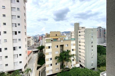 Apartamento à venda com 95m², 3 quartos e 2 vagas Apartamento à venda com 95m², 3 quartos e 2 vagasVista Quarto 2