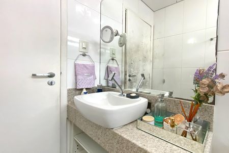 Apartamento à venda com 95m², 3 quartos e 2 vagas Apartamento à venda com 95m², 3 quartos e 2 vagasBanheiro