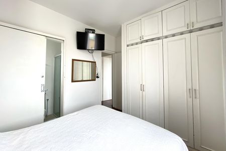 Apartamento à venda com 95m², 3 quartos e 2 vagas Apartamento à venda com 95m², 3 quartos e 2 vagasSuite