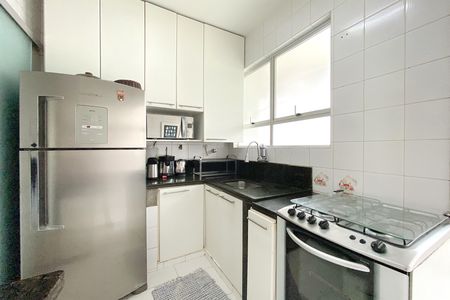 Apartamento à venda com 95m², 3 quartos e 2 vagas Apartamento à venda com 95m², 3 quartos e 2 vagasCozinha