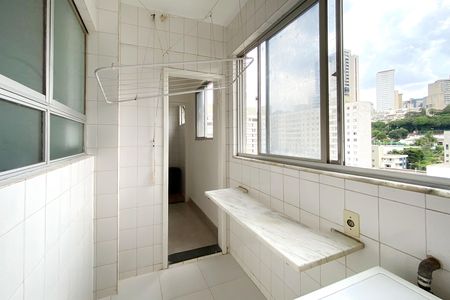 Apartamento à venda com 95m², 3 quartos e 2 vagas Apartamento à venda com 95m², 3 quartos e 2 vagasÁrea de Serviço