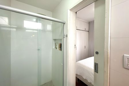 Apartamento à venda com 95m², 3 quartos e 2 vagas Apartamento à venda com 95m², 3 quartos e 2 vagasBanheiro da Suíte
