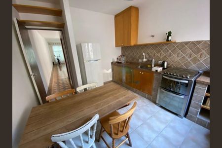 Casa à venda com 144m², 2 quartos e 2 vagas