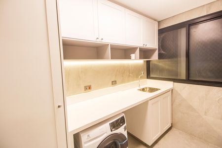Apartamento à venda com 160m², 3 quartos e 2 vagas Apartamento à venda com 160m², 3 quartos e 2 vagasÁrea de Serviço