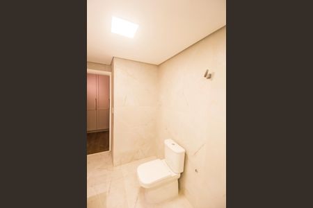 Apartamento à venda com 160m², 3 quartos e 2 vagas Apartamento à venda com 160m², 3 quartos e 2 vagasBanheiro da Suíte