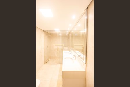 Apartamento à venda com 160m², 3 quartos e 2 vagas Apartamento à venda com 160m², 3 quartos e 2 vagasBanheiro da Suíte