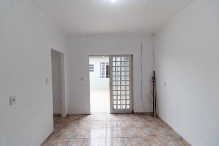 Casa à venda com 230m², 3 quartos e 4 vagas Casa à venda com 230m², 3 quartos e 4 vagasSala da casa 02